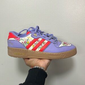 Adidas “ Grandmas Couch “ Size 12